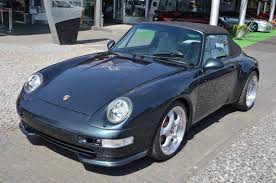 Hervorzuheben ist die farbkombination, aventuragrün perlcolor aussen mit den scharzen leder innen sowie den originalen bbs lemans felgen machen das auto zu einer wahren augenweide. Porsche 993 Cabriolet In Aventuragrun Metallic Jb Car Design Alsdorf