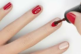 Envie de belle main toute l année pose chablon tips pose américain et reconstruction de l ongle plus de 200 couleur strass grat. Un Institut Fiable Pour La Pose D Un Vernis A Ongles Semi Permanent A Me Conseiller Qui Connait Un Bon Nancy