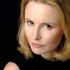 Anna Reeves's Instagram, Twitter & Facebook