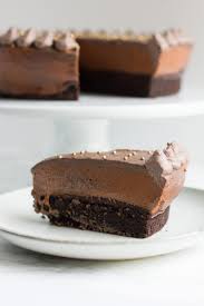 Pret A Avoir Un Coup De Foudre Instantane Chocolate Mousse Cake Baileys Cake Tasty Chocolate Cake