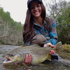 Sweet Public Water Brown From Another Great Day Of Fishing With Kory Chastain2 Flyfishing Brow Fly Fishing Fly Fishing Women Trout Fishing Tips