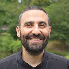 Simone Youssef (@Simonieburger)