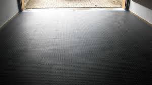 Vuoi rifare il pavimento del tuo garage ? Pvc Adesivo Materiali Per Edilizia Materiale Pvc