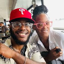 Vocal powerhouse Ari Lennox graced SiriusXM Studios with a performance of  her single, "Shea Butter Baby" live