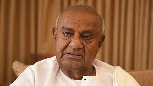 Former prime minister HD Deve Gowda, wife test positive for COVID-19 –  Firstpost