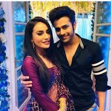सुरभि ज्योति (surbhi jyoti) ने शानदार फोटो शेयर करते हुए लिखा है, 'सर्दी की धूप.' सुरभि ज्योति का टीवी सीरियल 'कुबूल है (qubool hai)' सुपरहिट. B E H I R Surbhijyoti Pearlvpuri Naagin3 Naagin Behir Tv Actress Images Beautiful Bollywood Actress Tv Show Couples