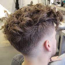 Modern Kivircik Erkek Sac Modelleri 2019 Cuando Llega Are Generally Primavera Siempre Apetece Renovarse C In 2020 Wavy Hair Men Messy Curly Hair Curly Hair Men