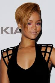 Actually, she is also a skilled fashion chameleon, since it's hard to find any other celebrity who would change her looks so drastically within relatively short periods of time. Rihanna S Complete Hair Transformation Rihanna Hairstyles And Hair Color