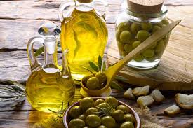 Canola Oil Vs Olive Oil Difference And Comparison Diffen