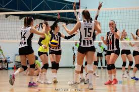Letícia, catarina amado, sílvia rebelo, carole costa, lúcia alves (matilde fidalgo, 72'), andreia faria (christy ucheibe, 80'), pauleta, beatriz cameirão (ana vitória, 61'), cloé lacasse. Espinhotv Voleibol Seniores Femininas Do Sce Sobem A Ii Divisao