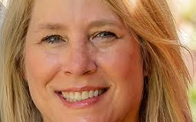 Anne Pottinger's Instagram, Twitter & Facebook