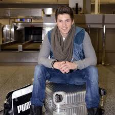 Der auftritt des paares schien die jury zu der sänger bedankte sich bei seiner freundin und überreichte ihr einen blumenstrauss als er sagte: Joey Heindle Sanger Spricht Schon Von Kindern Mit Freundin Ramona Gala De