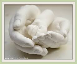 Mom Dad Baby 3d Casting Germany Made By Julia Schulze Www Mommyandbaby De Baby Cast Hand Sculpture Hand Molding