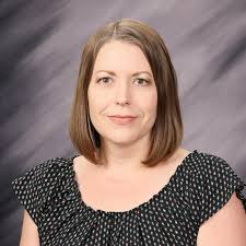 Holly Kemper's Instagram, Twitter & Facebook