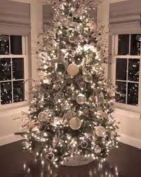 25 Beautiful Rustic Christmas Tree Decoration Ideas Beautiful Christmas Trees Christmas Table Decorations Gold Christmas Decorations