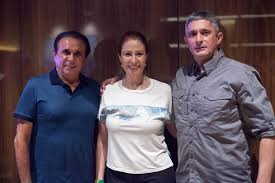 Her birthday, what she did before fame, her family life, fun trivia facts, popularity rankings, and more. Coronel Aginaldo Reune Amigos Em Almoco Para Celebrar Aniversario Em Fortaleza