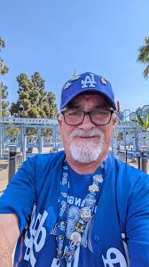 SoCal sports fan looking to connect with others