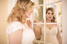 Durch den trend zu möglichst großen brautkleidgeschäften gab sie diesen zweig aber auf. Prasentation Von Curvy Modellen Bei Brautmode Diamore In Bruhl Mode De Pol