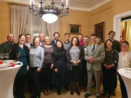 Születésnapja alkalmából készíttetett ezüst emlékérmet ajándékozott neki. 2020 Februar Semmelweis Hirek