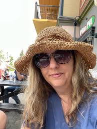 What activities are available for elderly men in Milton?