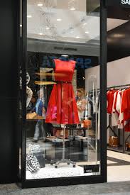 Alto las condes es un centro comercial ubicado en la comuna de las condes en santiago de chile. Sandro Ferrone Chile Diseno Arquitectura Tienda Sandro Ferrone Mall Alto Las Condes Santiago Chile Diseno De Tienda Disenos De Unas Diseno Arquitectura