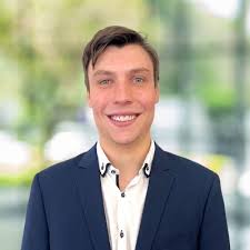 It was an honour to receive the Outstanding Young Business Leader award at… 