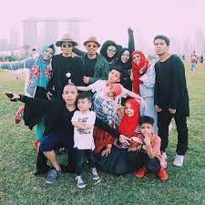 Justru menurut thariq, gen halilintar mengeluarkan dana untuk pembuatan video tersebut. Nama Anak Anak Gen Halilintar Beserta Biodatanya Youtuber Indonesia