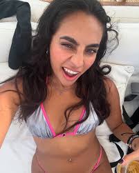 cosita linda💓 con mi bikini prefe di @a.moreofficial