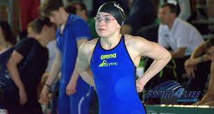Benedetta pilato 29 30 world record 50m breaststroke european swimming champs 2021. Nuoto Benedetta Pilato Straripante Nei 50 Rana A Suon Di Record Italiani E Bloccato Nuoto Benedetta Pilato Straripante Nei 50 Rana A Suon Di Record Italiani Swim4life Magazine