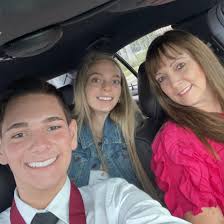 As part of a larger collaboration with Target Corporations, Kate Spades  Limited-edition plates were released April 2025 Color sceheme of all plates  include black, cream & green Each plate has an individual