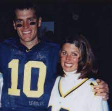 5 tom with his parents, tom brady sr. Tom Brady With Sister Maureen Brady Celebrities Infoseemedia