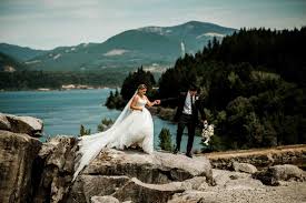 There are 4 available rental units listed on apartment list in hood river. Black Pearl On The Columbia Wedding With Stunning Gorge Views