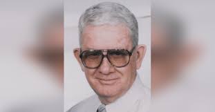 Bobby Dickens's Instagram, Twitter & Facebook