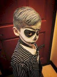 رسم على الوجه للأطفال لحفلات الهالوين easy halloween face paint ideas jack skellington halloween costume unique kids halloween costume scary halloween costumes