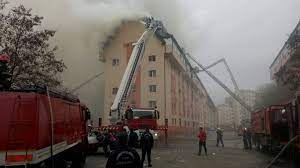 09:43 astăzi este marcată ziua internațională a ocrotirii copilului. Incendiu Puternic In Capitala Arde Un Bloc Din Sectorul 3 Foto Mobile