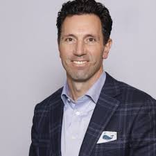 Groundbreaking first Surfacer case led by Dr. Miguel F. Manzur at Keck  Medicine of USC 🎊