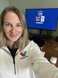 Yesterday was a whirlwind of emotions for me. I dropped my one and only  daughter off at college for the first time… AND I'm ecstatic to announce  that while I have been