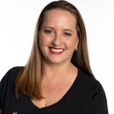 Kellie Egan's Instagram, Twitter & Facebook