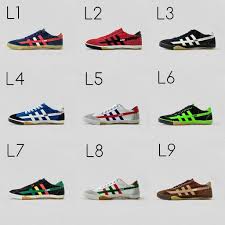 Olahraga futsal merupakan sebuah permainan sepakbola mini yang di lakukan di dalam atau luar ruangan dengan luas lapangan lebih kecil dari lapangan sepakbola pada umumnya. Free Postage Kasut Futsal Leo Murah Shopee Malaysia