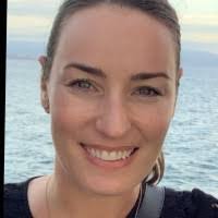 Marisa Evans's Instagram, Twitter & Facebook