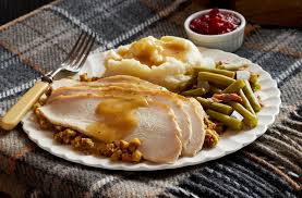 Safeway makes the holiday easy with turkey, ham and prime rib dinners and all come with all the trimmings. 11 Best Restaurants To Buy Premade Thanksgiving Dinner In 2020