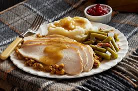 Thankfully, many supermarkets offer free turkeys for thanksgiving (or discounted!) ahead of the holiday to get customers to buy all the fixings at their stores. 11 Best Restaurants To Buy Premade Thanksgiving Dinner In 2020