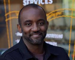 EXECUTIVE MOVES: NEW ROLES AT TRANDS AND LEVI'S