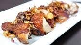 Ayam nya rangup di luar dan lembut juicy isi dalamnya. Hatyai Famous Halal Fried Chicken Kai Tod Decha Youtube