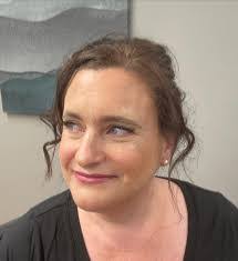 Alexa Long's Instagram, Twitter & Facebook