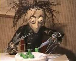 I was summoned by the amazing kate leth to try my hand at her new book and i couldn't refuse. Edward Scissorhands In Claymation Mg Productions Youtube