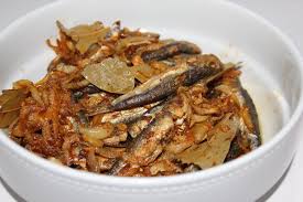 Si Vous Voulez Faire Sardines A La Sauce D Escabeche A La Portugaise Decouvrez Ici Comment Les Prepar Sardines Recettes Recettes De Cuisine Cuisine Portugaise
