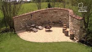 10 Mediterrane Mauer Im Garten In 2020 Mediterraner Garten Garten Gartengestaltung