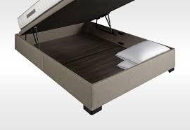 epingle sur lit adulte