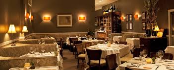 Be it plain looking linen or a printed one, if you choose it wisely it can give your dinner table a magnificent transformation. Restaurant Table Linens Linentablecloth